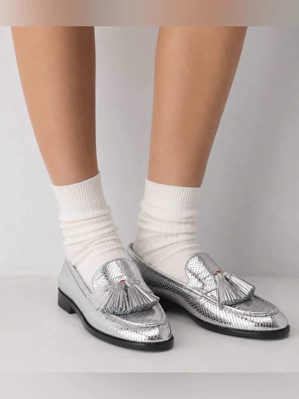 NWT Frances Valentine Leather Silver Metallic Loafers Shoes with Tassels Sz 7.5